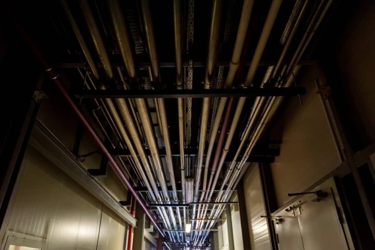 Fuga de corriente - Plano de comunicaciones o tuberías en redes eléctricas.